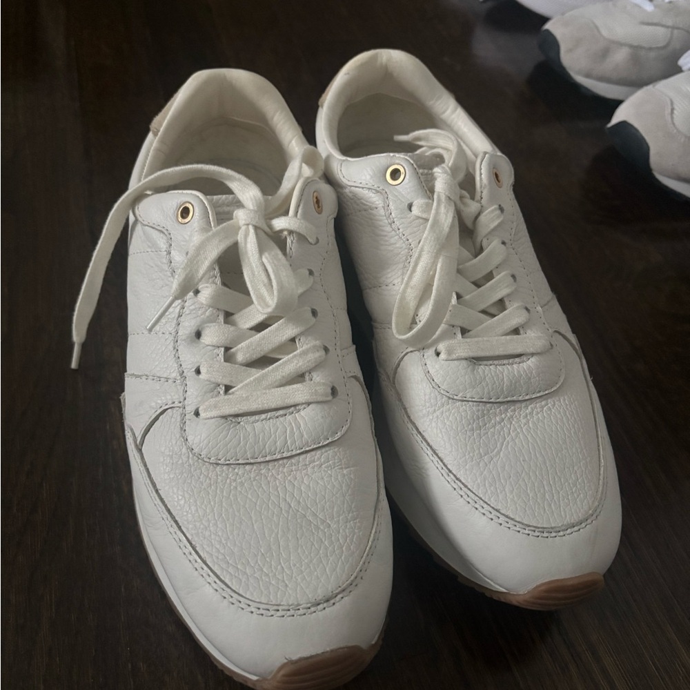 Zara Classic White Leather Women’s Sneakers